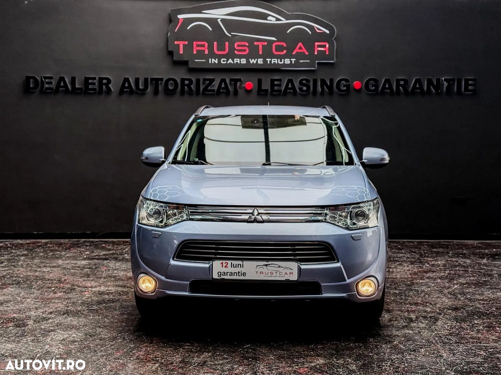 Mitsubishi Outlander - 4
