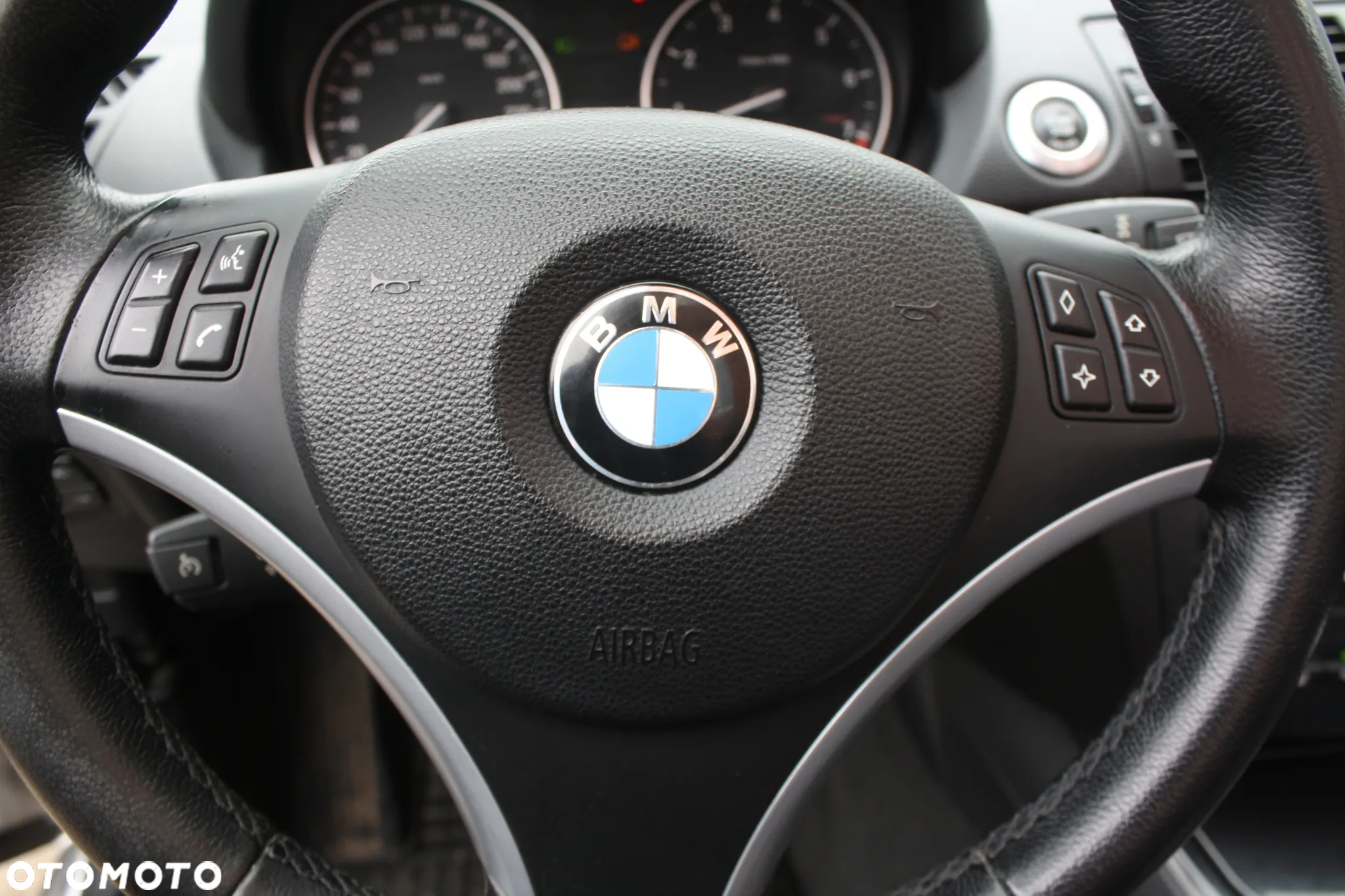 BMW Seria 1 120i Edition Sport - 36