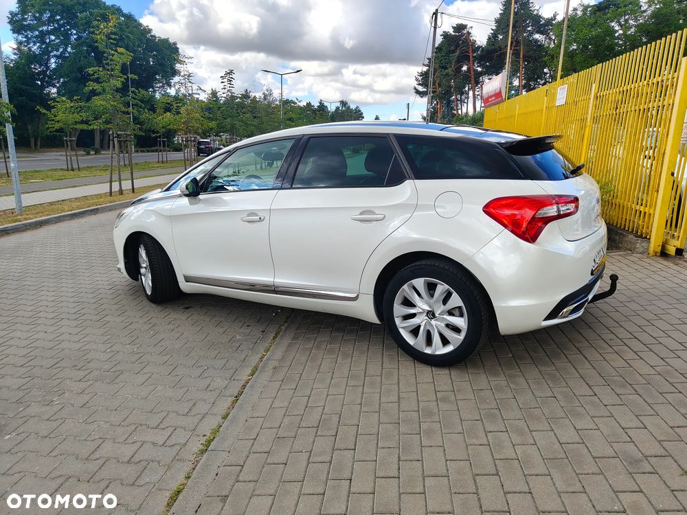 Citroën DS5 THP 155 SoChic - 17