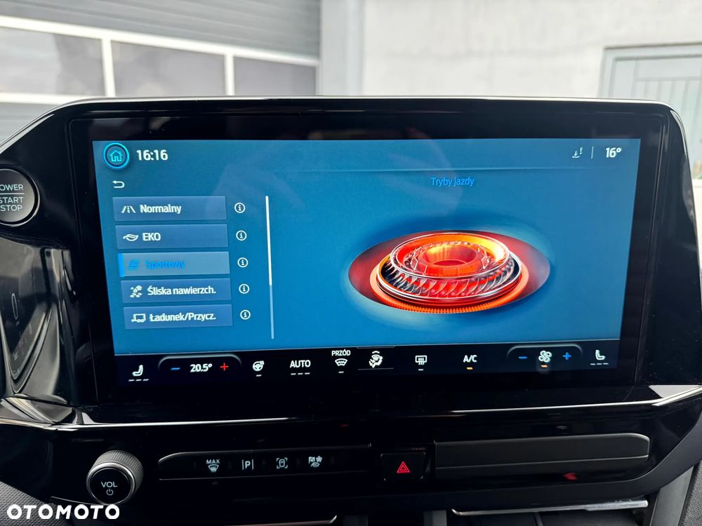 Ford Tourneo Custom L2H1 VA Autm Titanium - 37