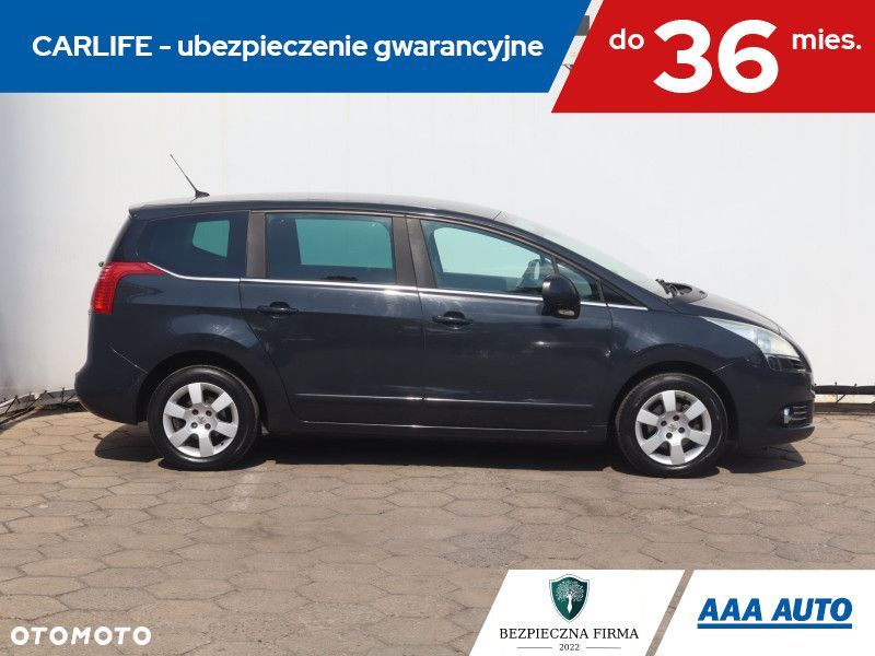 Peugeot 5008 - 8
