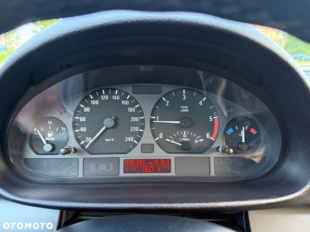 BMW Seria 3 - 25