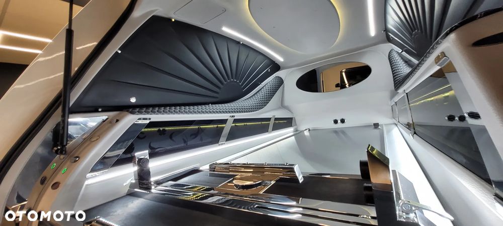 Mercedes-Benz Klasa E 200 Exclusive - 17