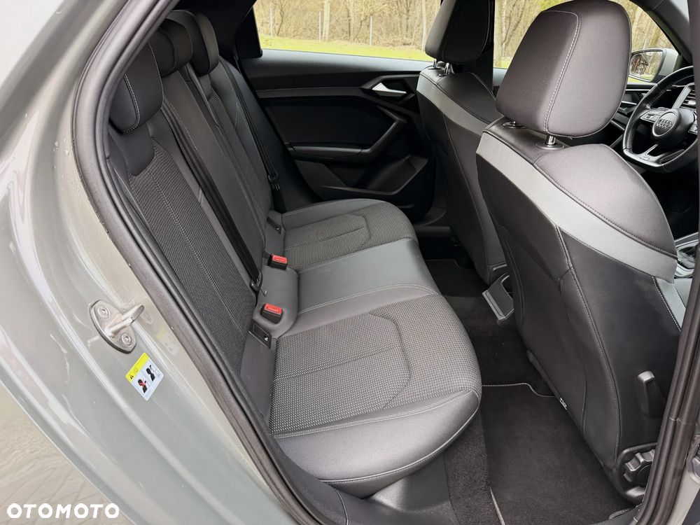 Audi A1 Sportback 30 TFSI S line - 19