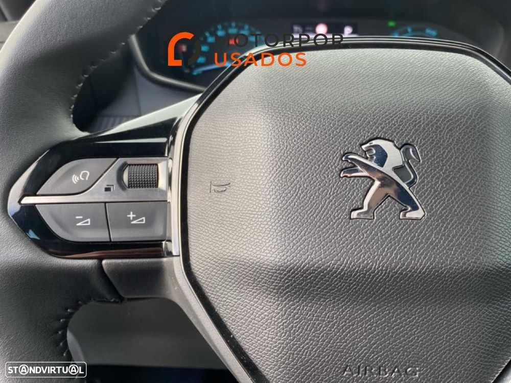 Peugeot e-2008 50 kWh Active - 11