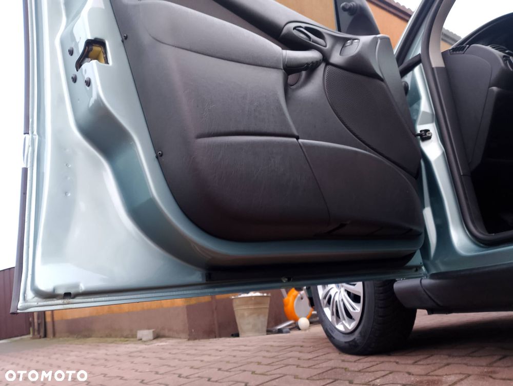 Ford Focus 1.4 Trend - 18