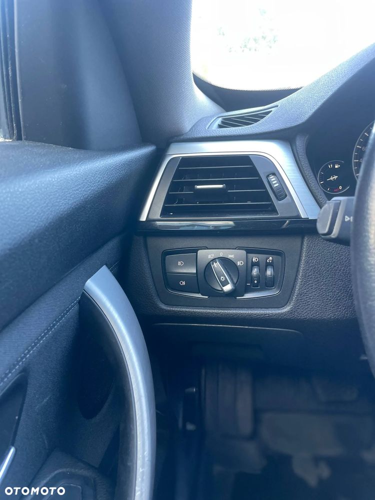 BMW Seria 3 320d xDrive Advantage - 8