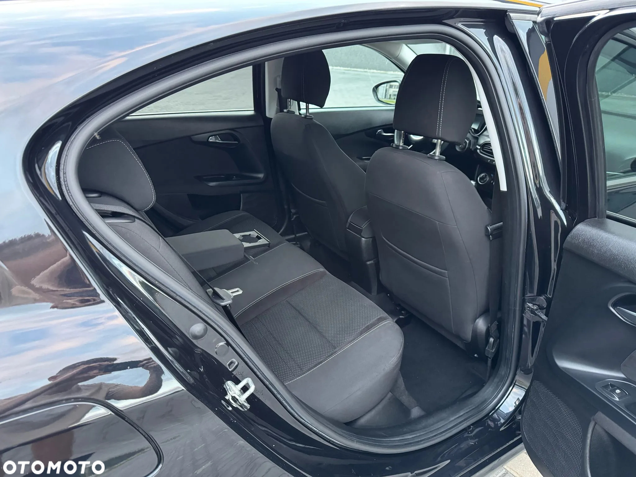Fiat Tipo 1.6 MultiJet 16v Lounge - 25