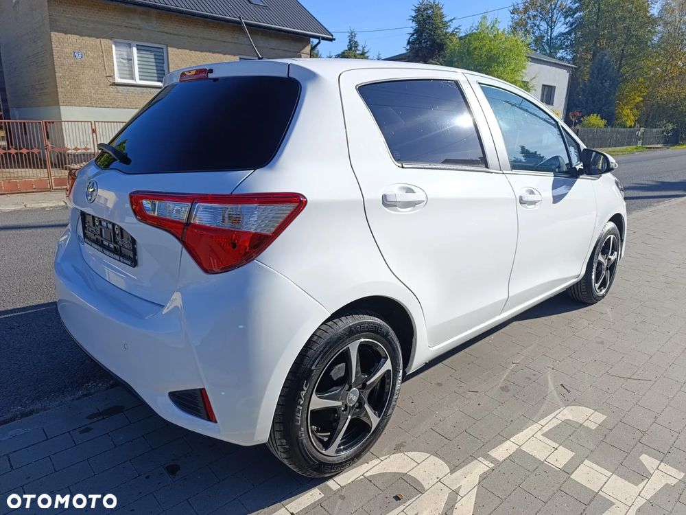 Toyota Yaris - 4