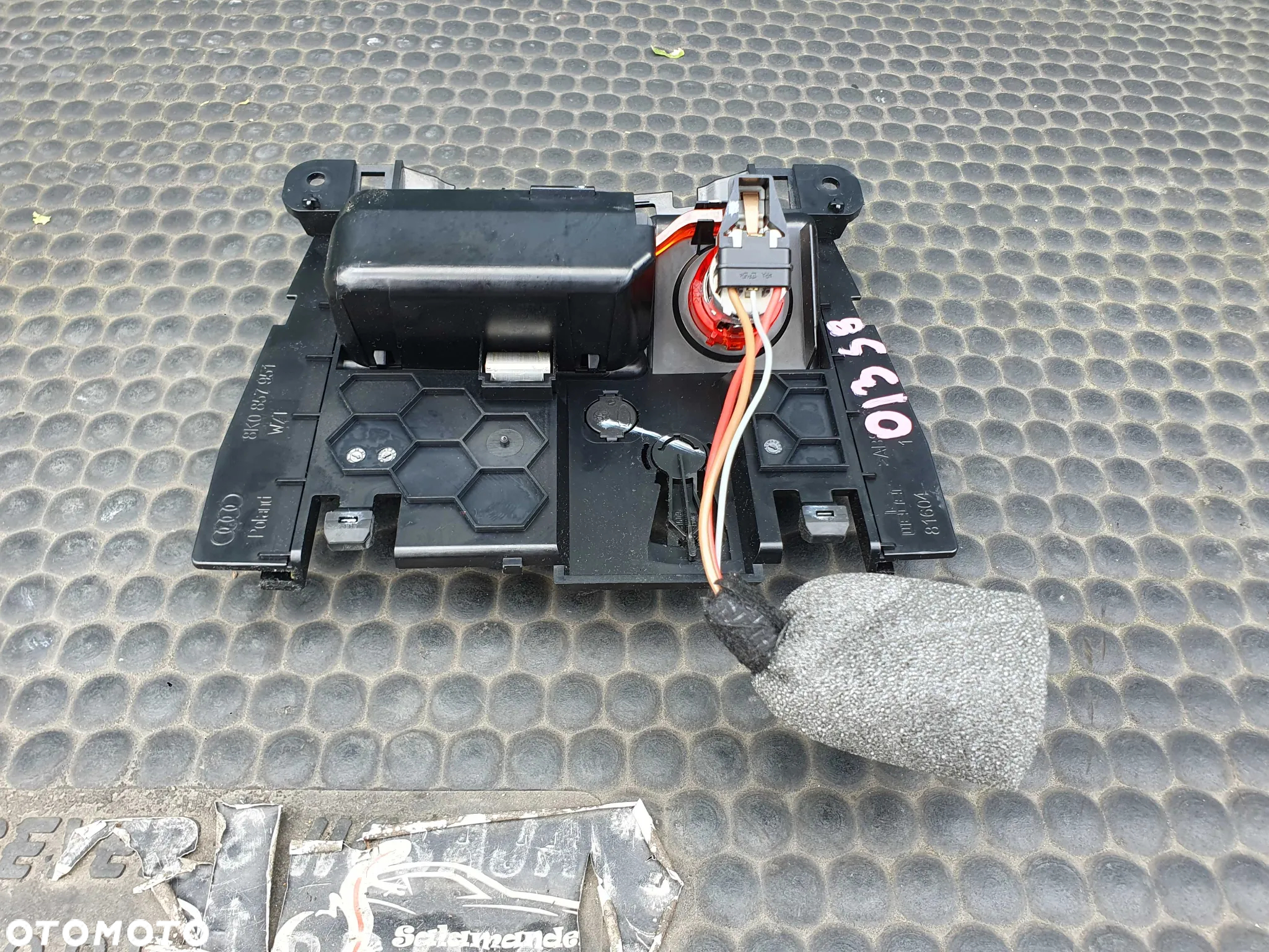 Popielniczka 8K0857951 Klapka Zapalniczka Wklad Czarna Audi A4 B8 A5 Q5 - 26