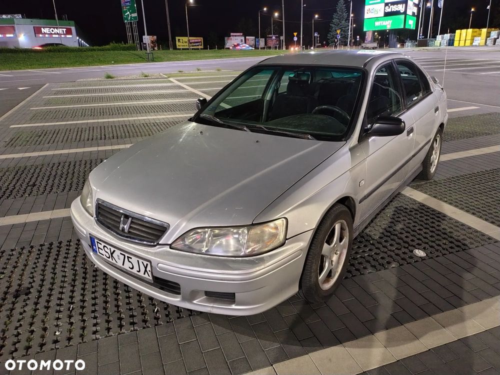 Honda Accord 1.8i ES - 1