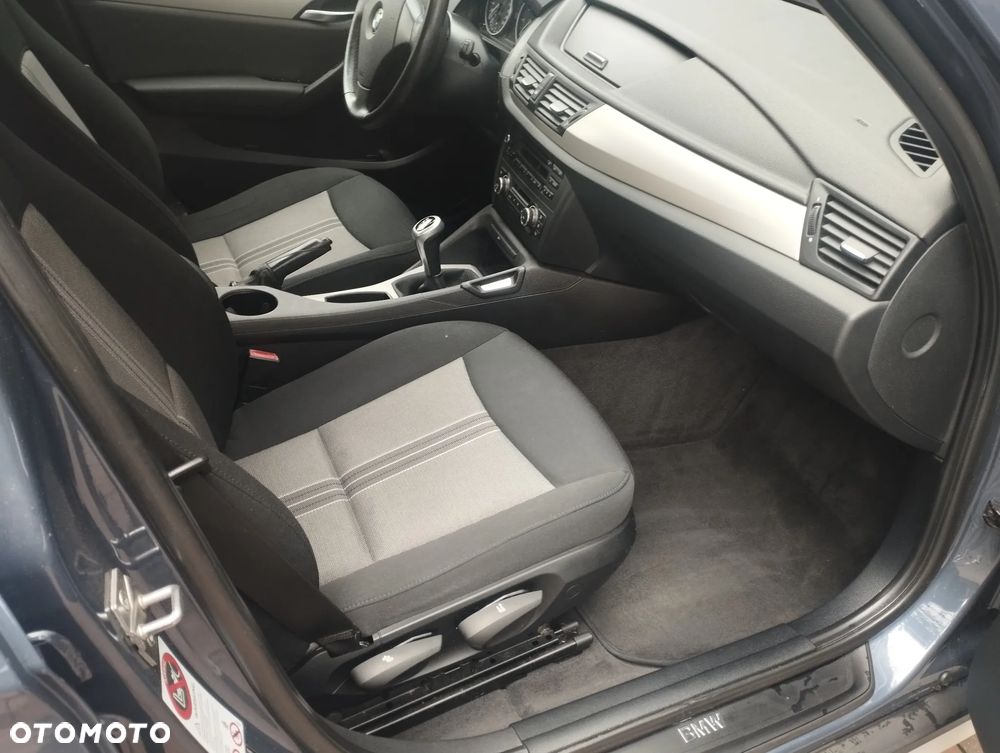 BMW X1 sDrive18i xLine - 7