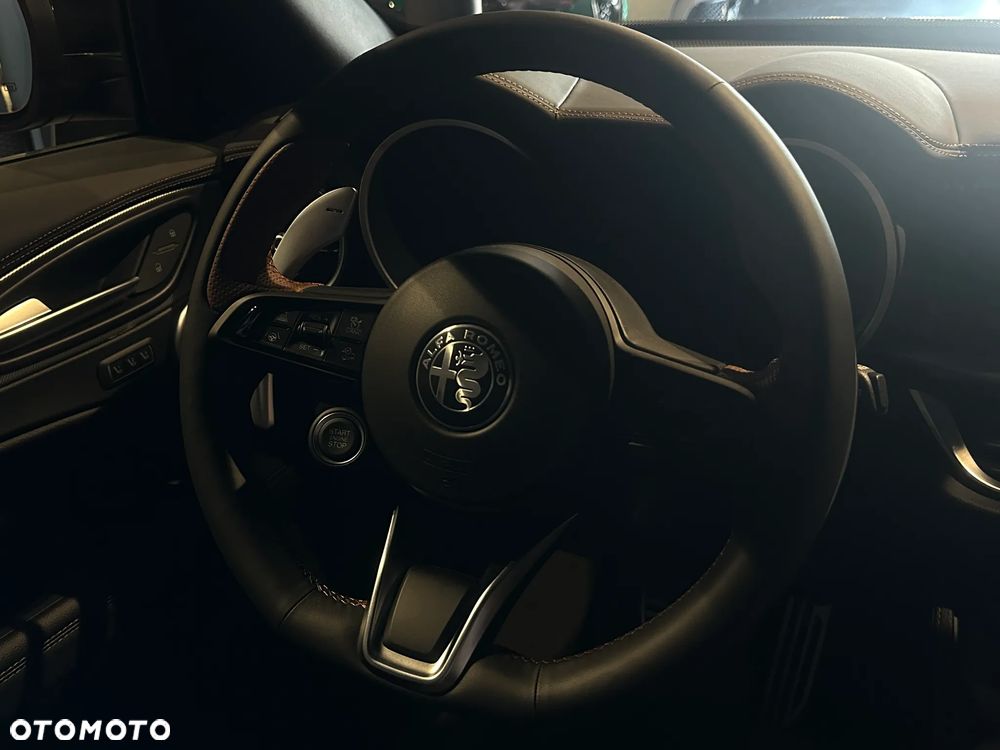 Alfa Romeo Stelvio 2.0 Turbo Intensa Q4 - 11