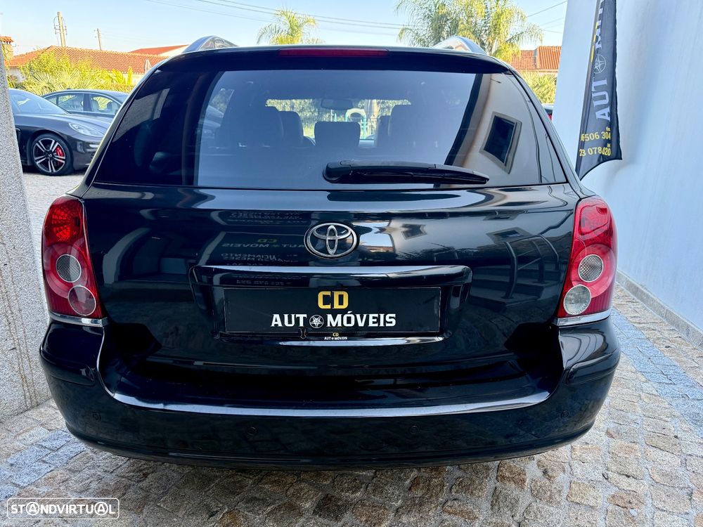 Toyota Avensis SW 2.2 D-4D Executive - 18