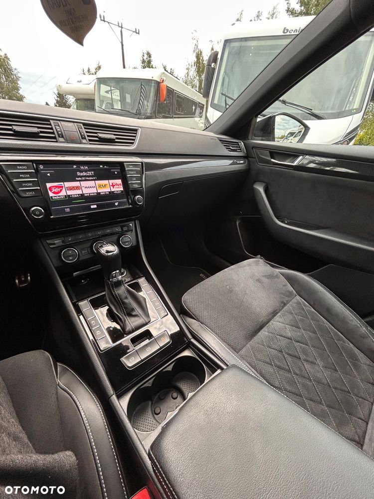 Skoda Superb 2.0 TDI Sportline DSG - 11