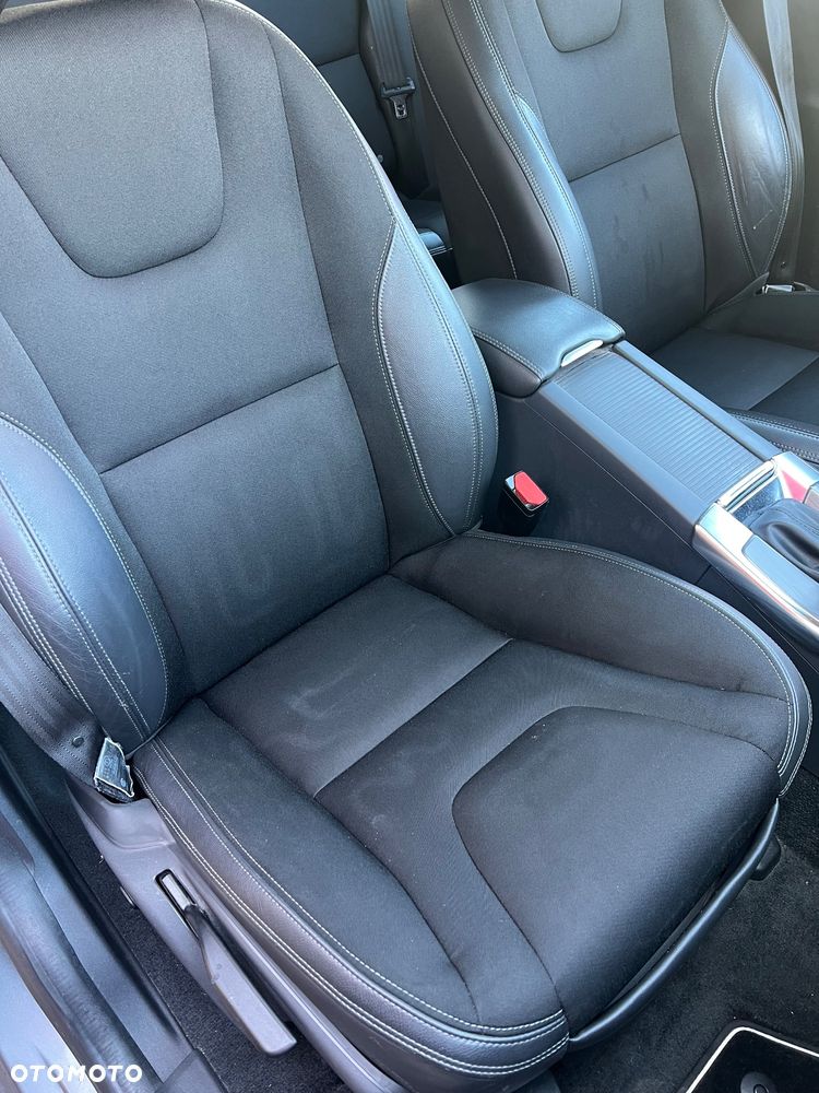 Volvo XC 60 D3 Geartronic Momentum - 31