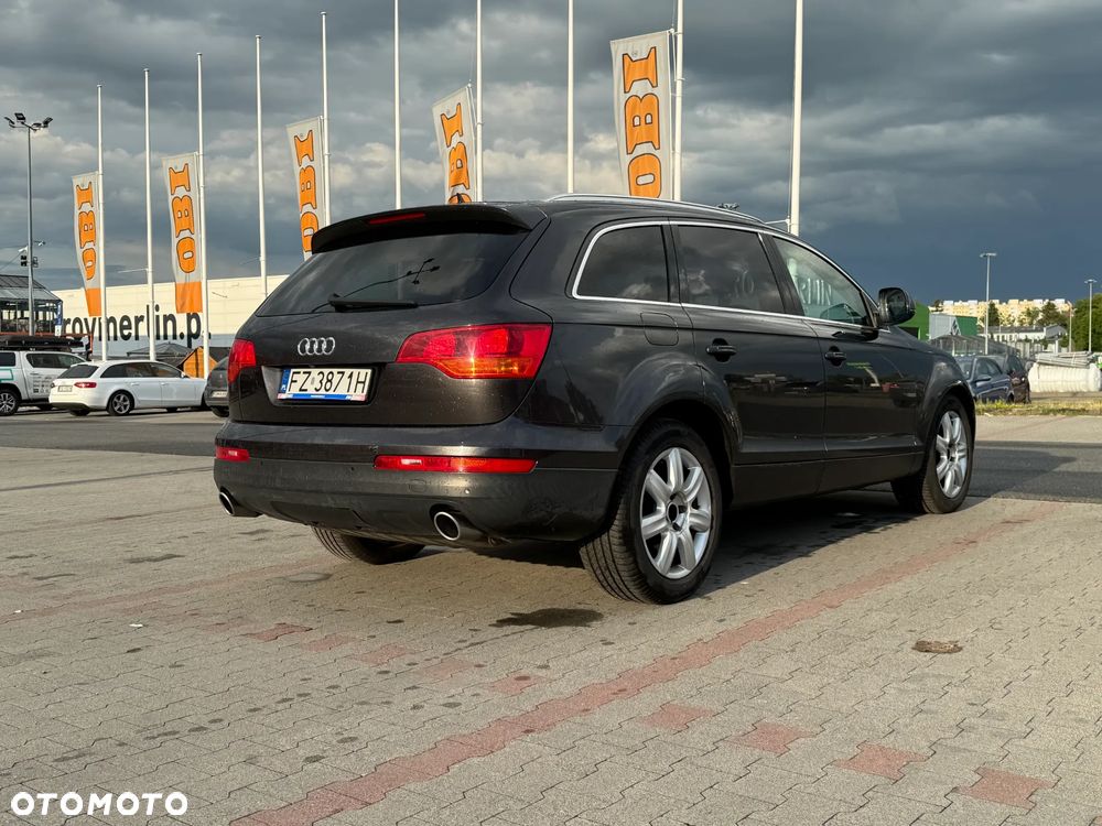 Audi Q7 - 4