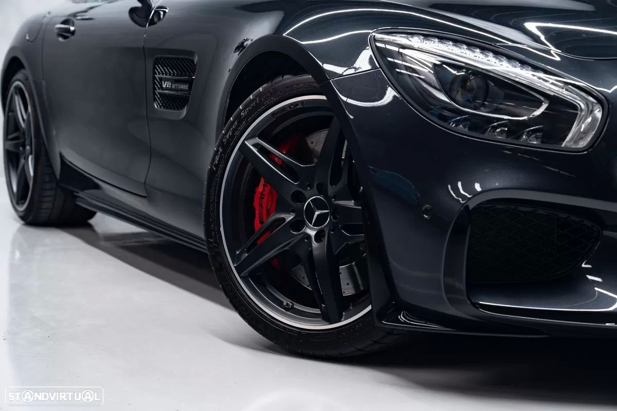Mercedes-Benz AMG GT S - 4