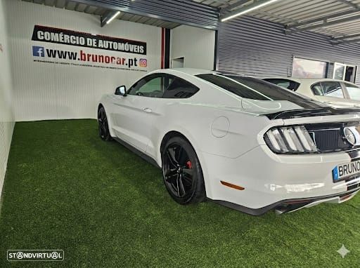 Ford Mustang 2.3 Eco Boost - 4