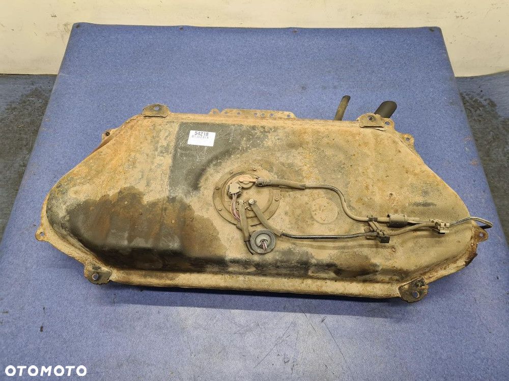 TOYOTA YARIS I 1.4D  ZBIORNIK PALIWA - 1