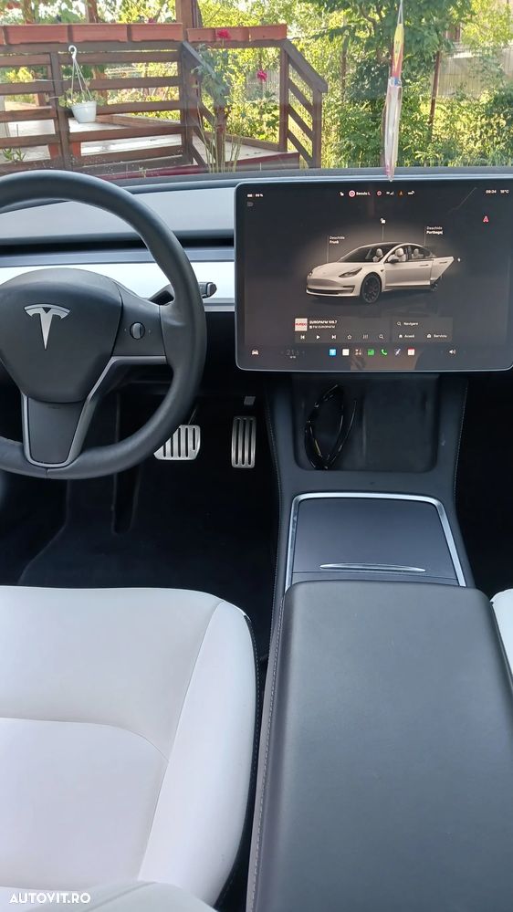 Tesla Model 3 - 16