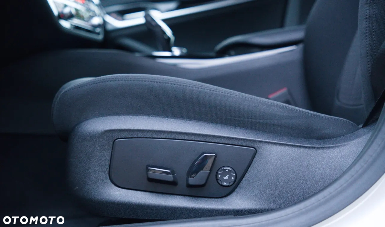 BMW Seria 5 520i - 17