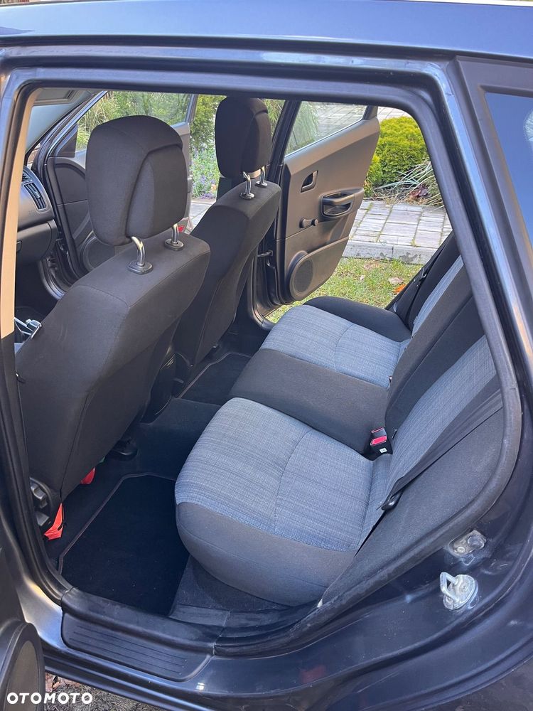 Kia Ceed 1.4 CVVT SW Dream-Team Edition - 15