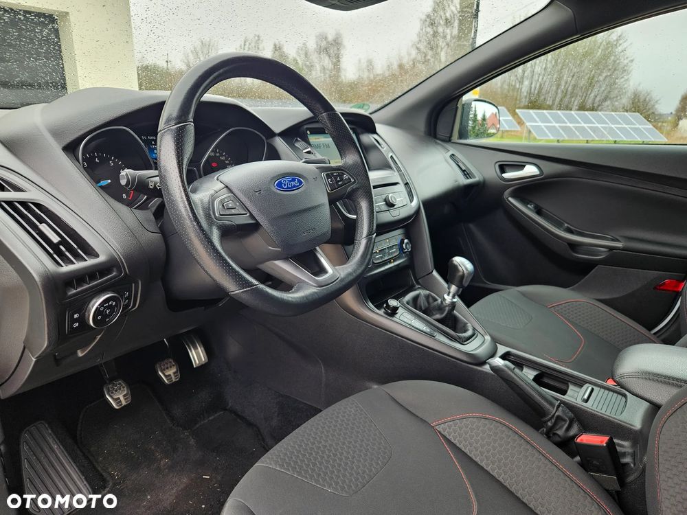 Ford Focus 1.5 EcoBoost STart-Stopp-System ST-LINE - 26