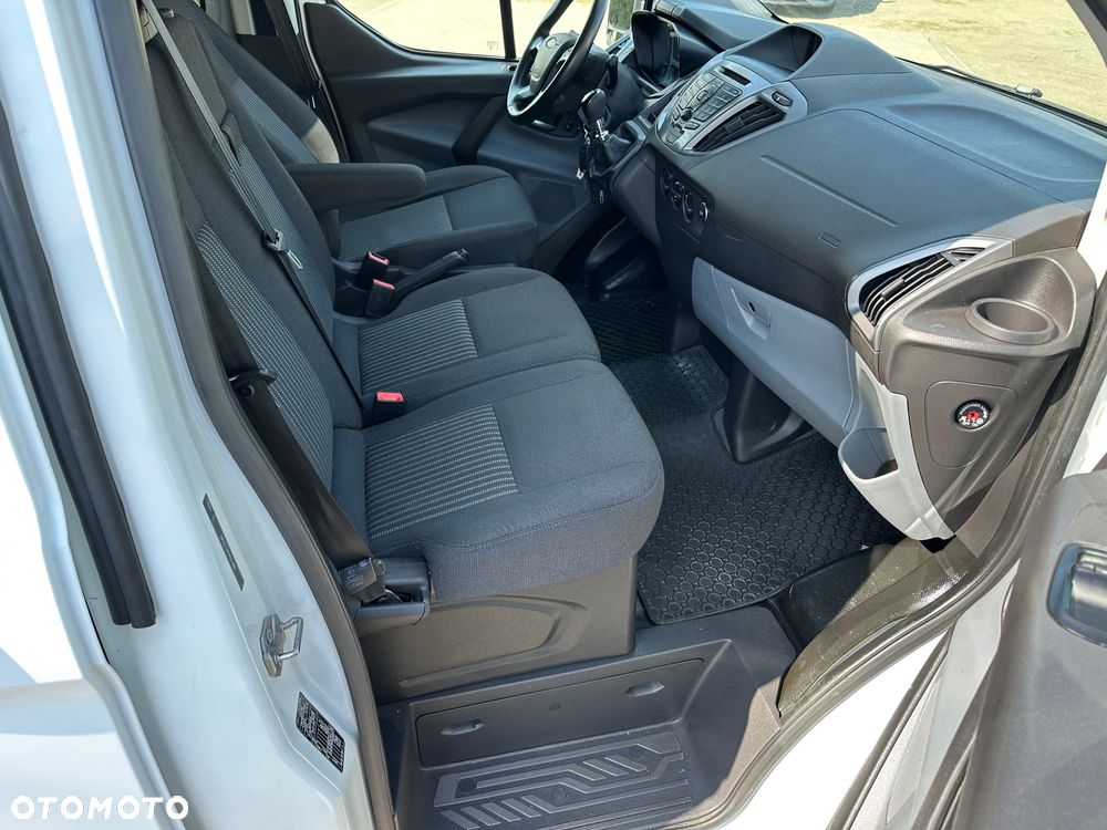 Ford Transit Custom 310 L2H1 Limited - 17