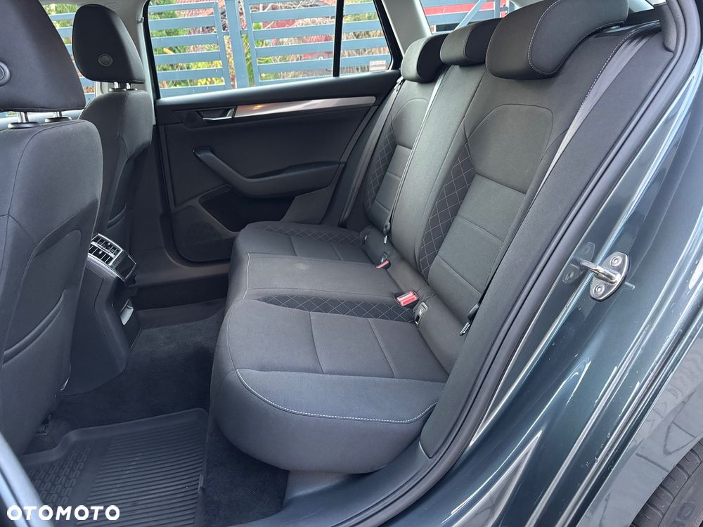 Skoda Superb 1.5 TSI Ambition DSG - 37