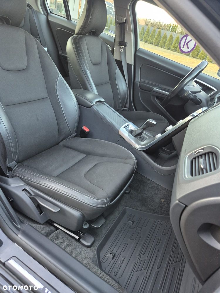 Volvo S60 D3 Momentum - 9