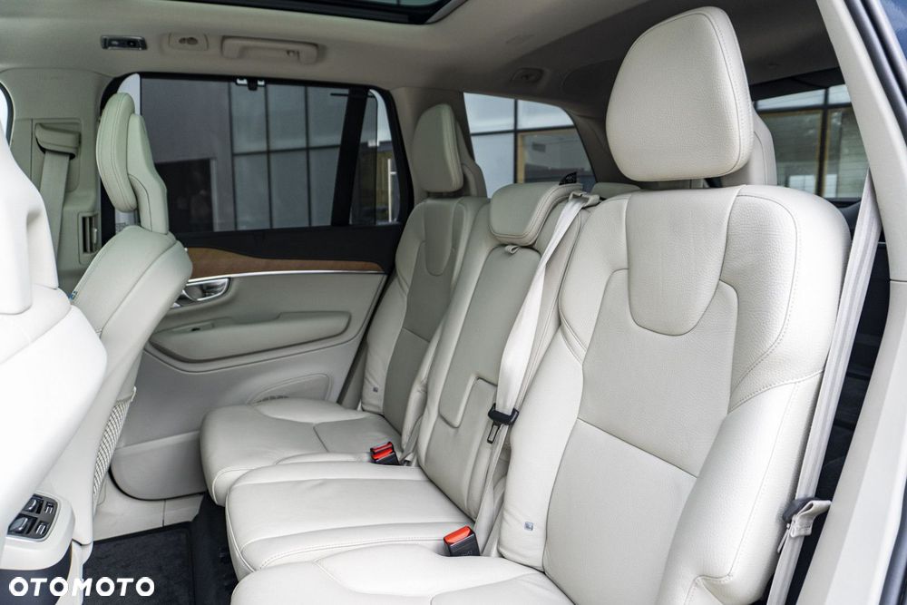 Volvo XC 90 - 13