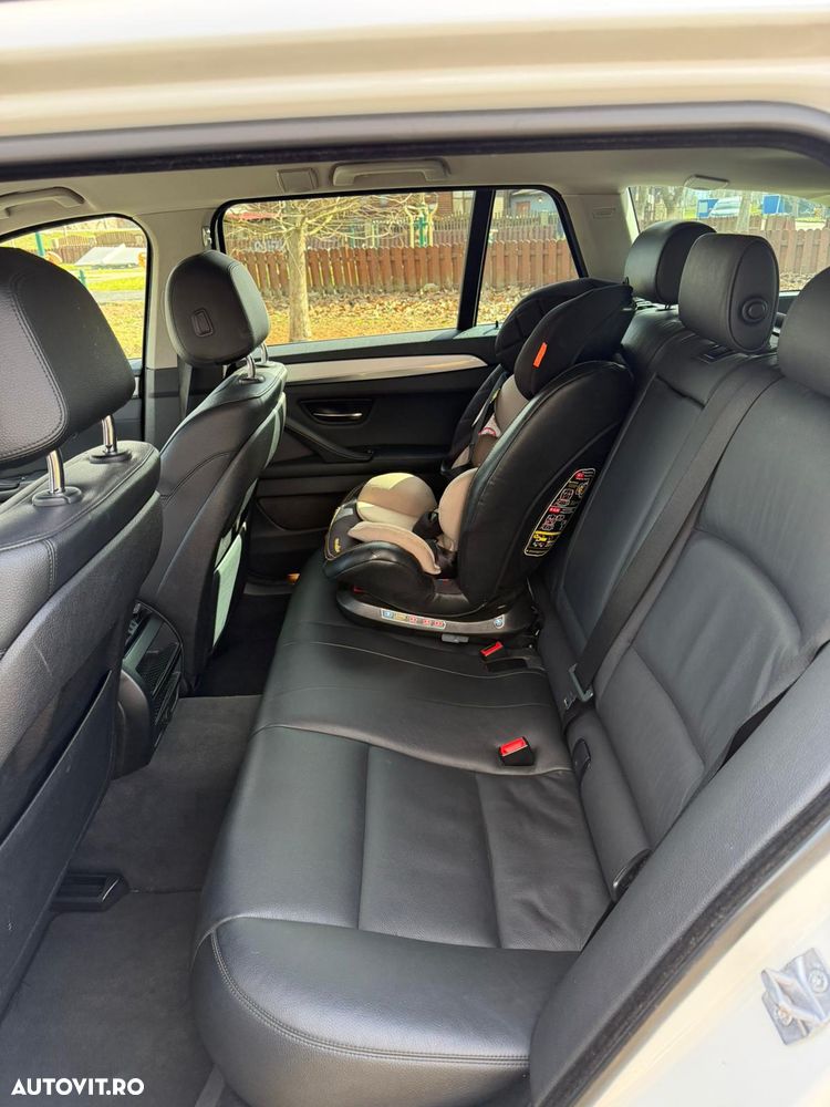 BMW Seria 5 520d Aut. Luxury Line - 14