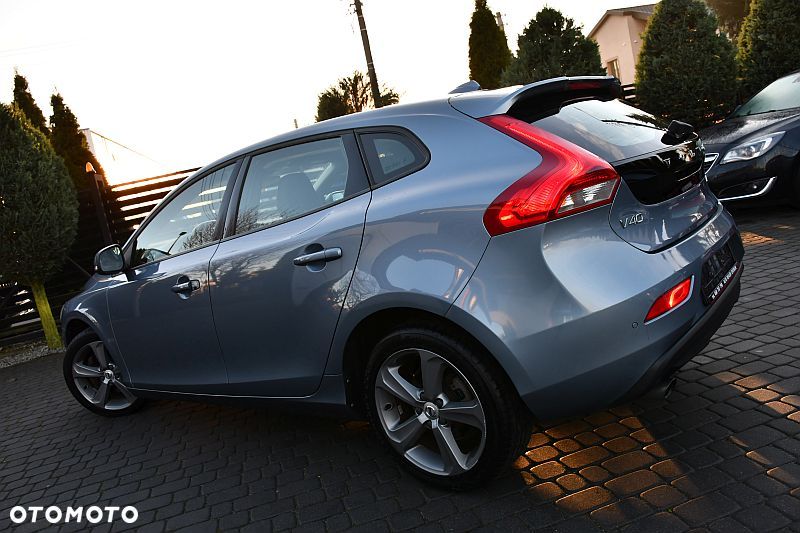 Volvo V40 T3 Drive-E Momentum - 3