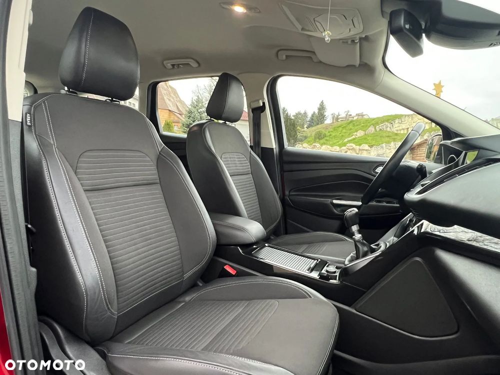 Ford Kuga - 33