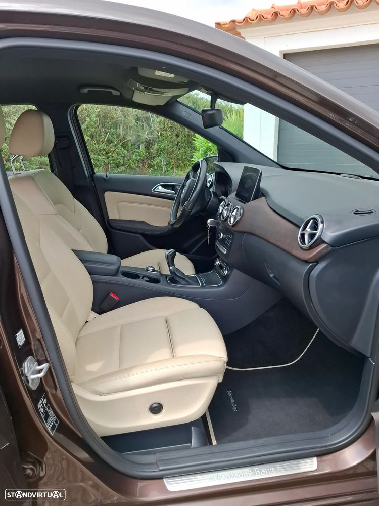 Mercedes-Benz B 180 d Urban - 7