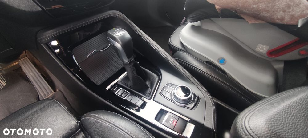BMW X1 xDrive18d - 8