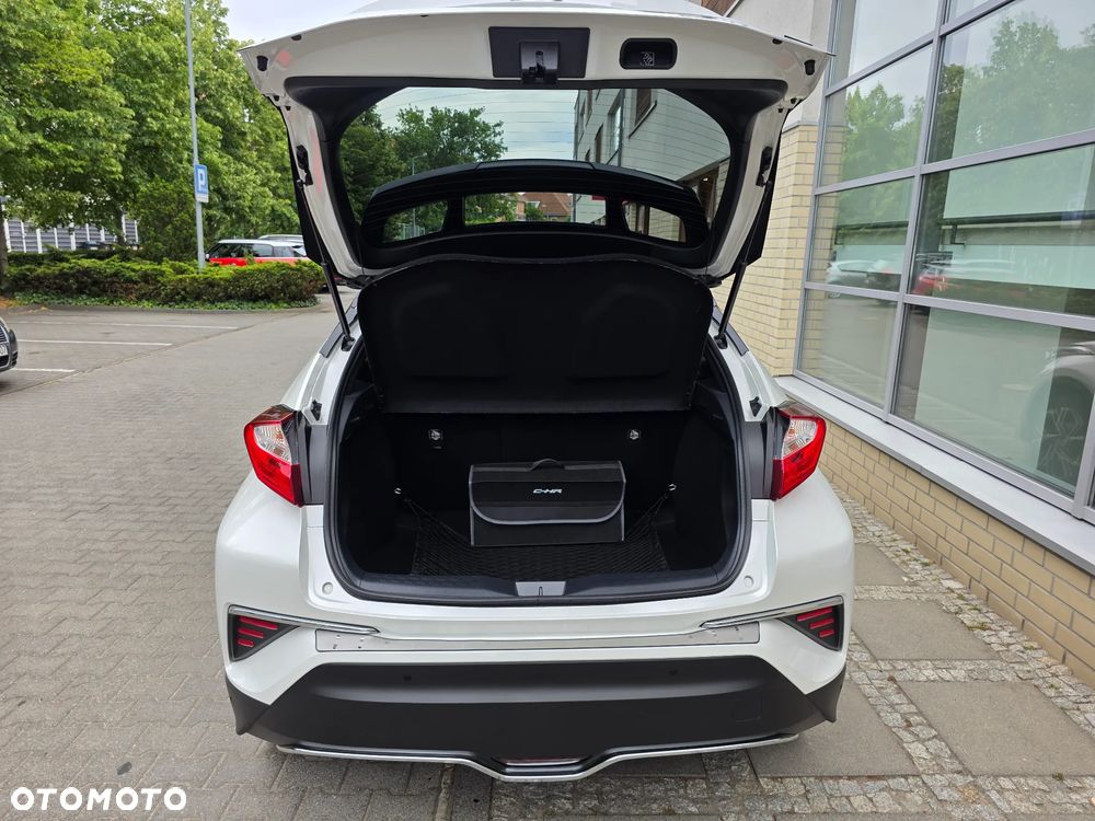 Toyota C-HR - 11