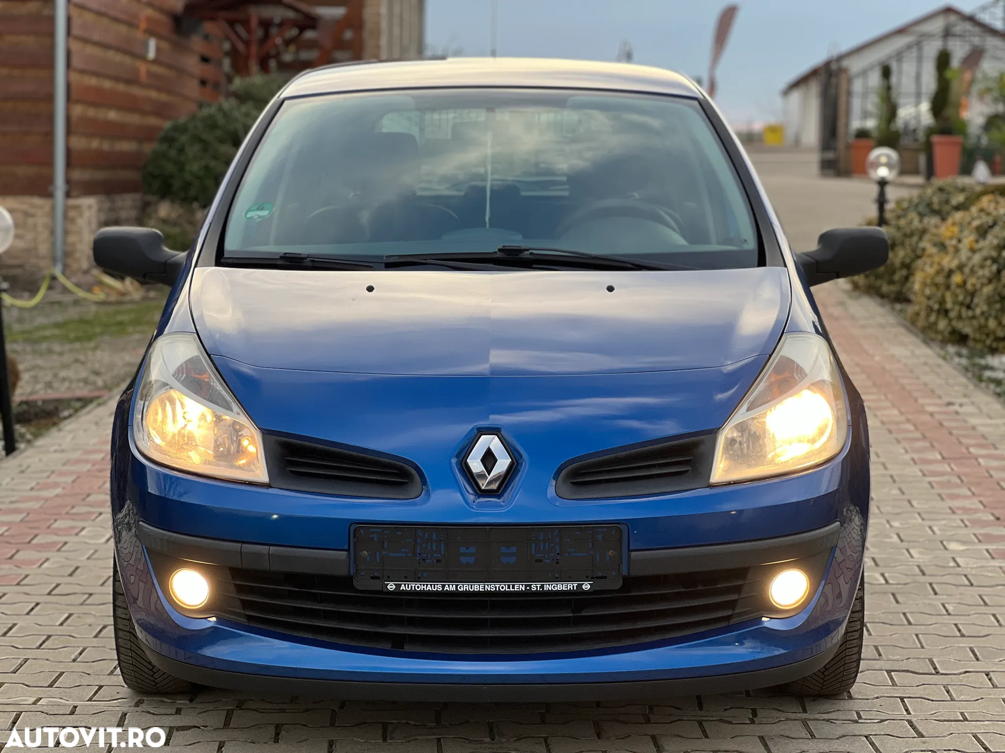 Renault Clio 1.2 16V 75 Collection - 10