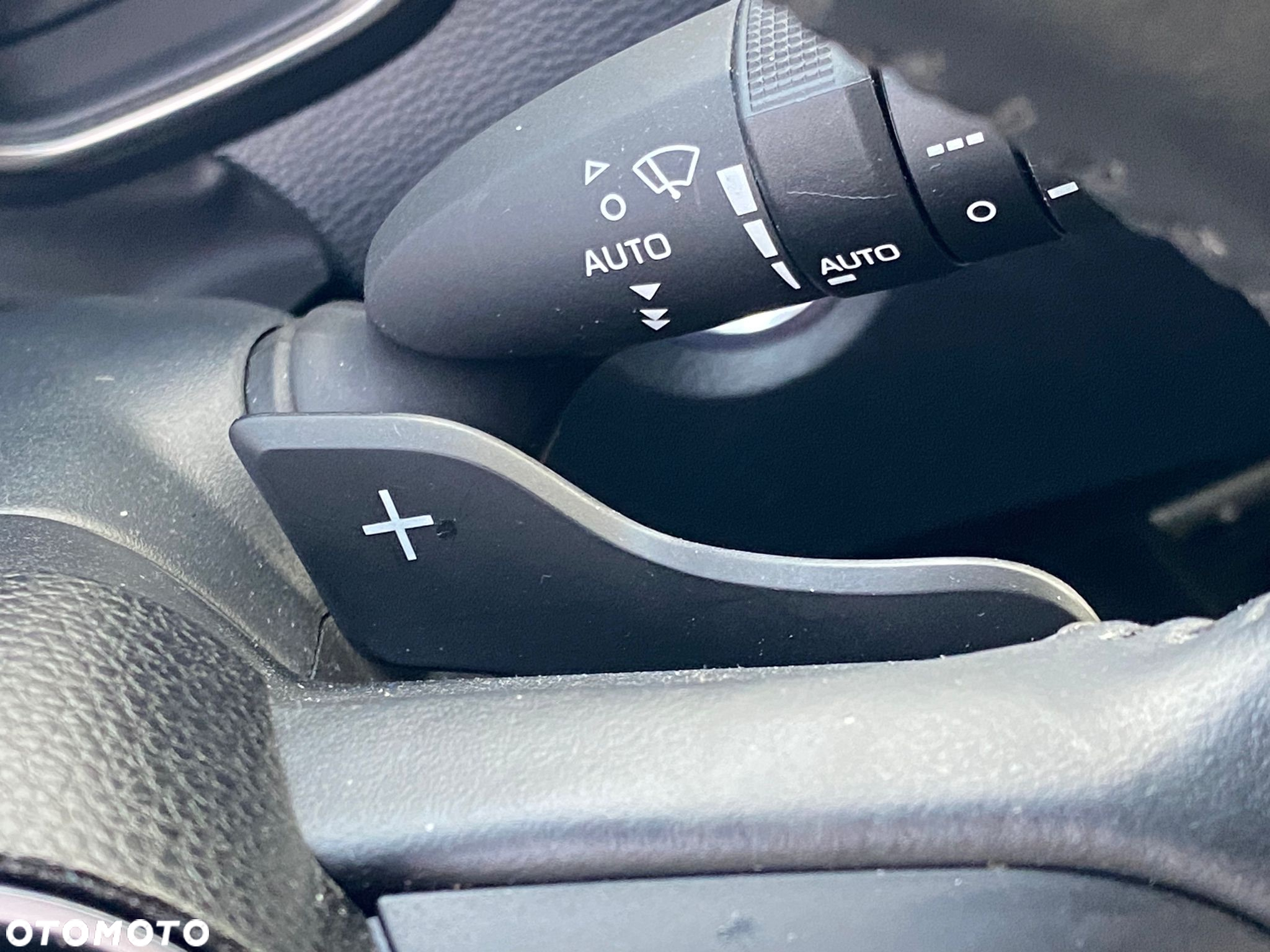 Toyota Corolla 2.0 Hybrid Comfort - 19