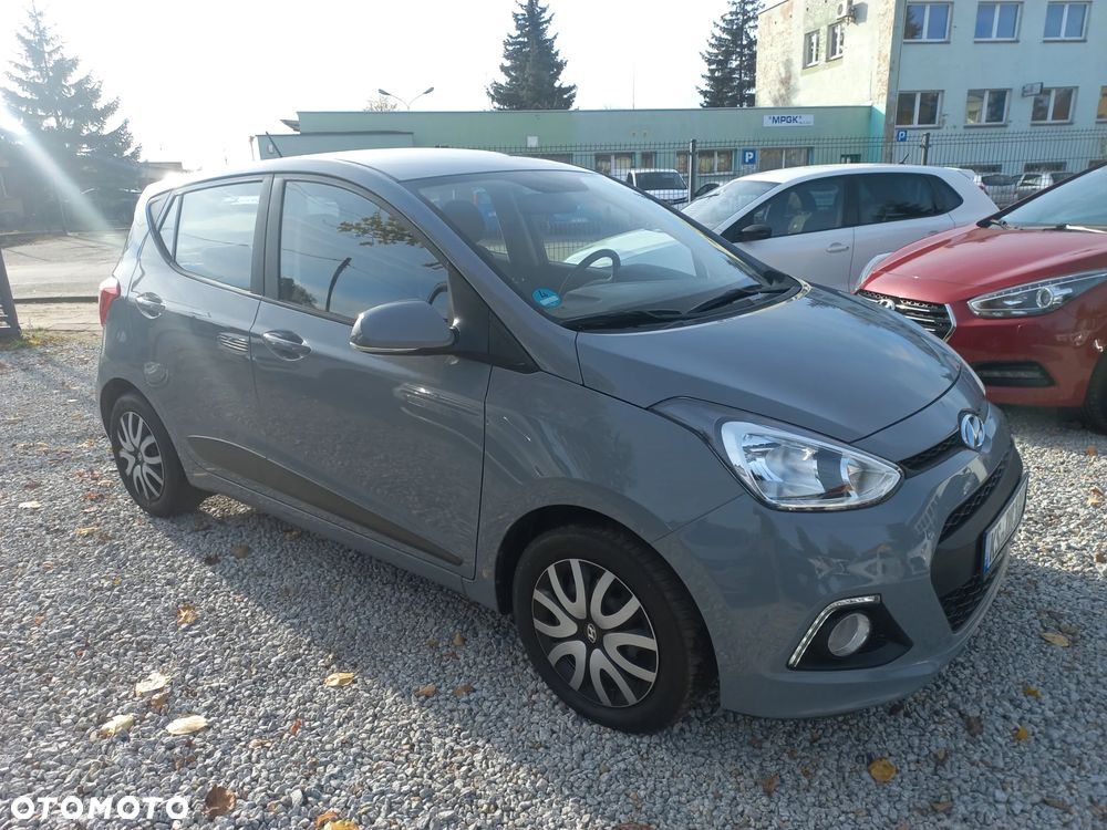 Hyundai i10 1.0 Fifa World Cup Edition - 8