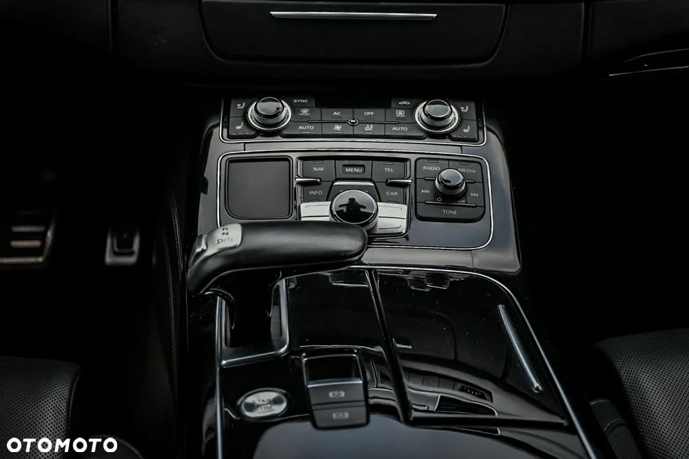 Audi A8 4.2 TDI Quattro - 13