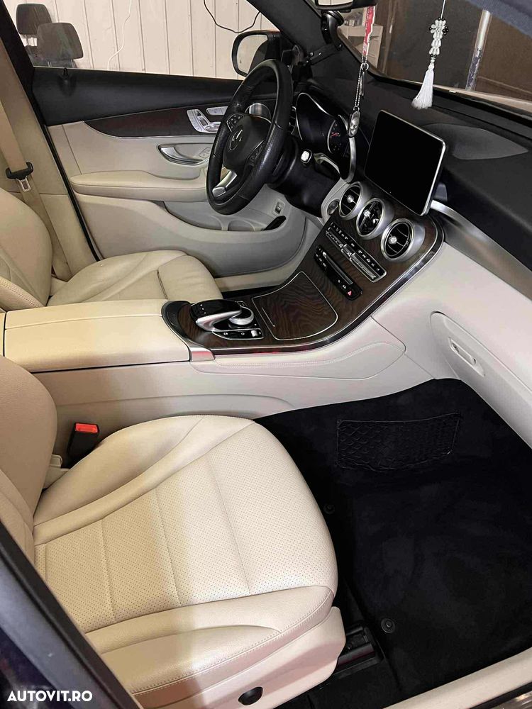 Mercedes-Benz GLC - 9