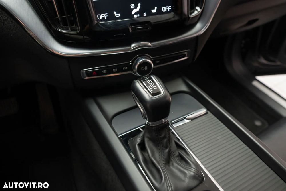 Volvo XC 60 T5 Geartronic Momentum Pro - 20