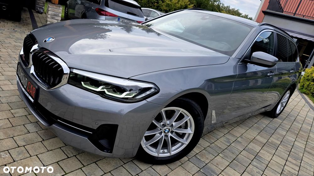 BMW Seria 5 520i Luxury Line - 2