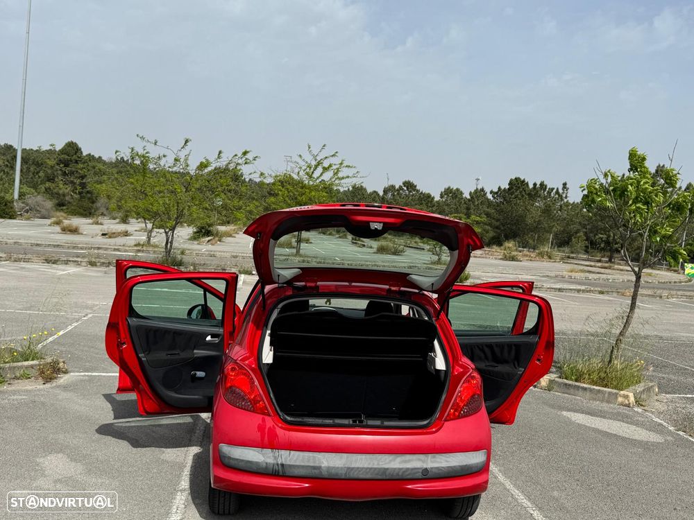 Peugeot 207 - 12
