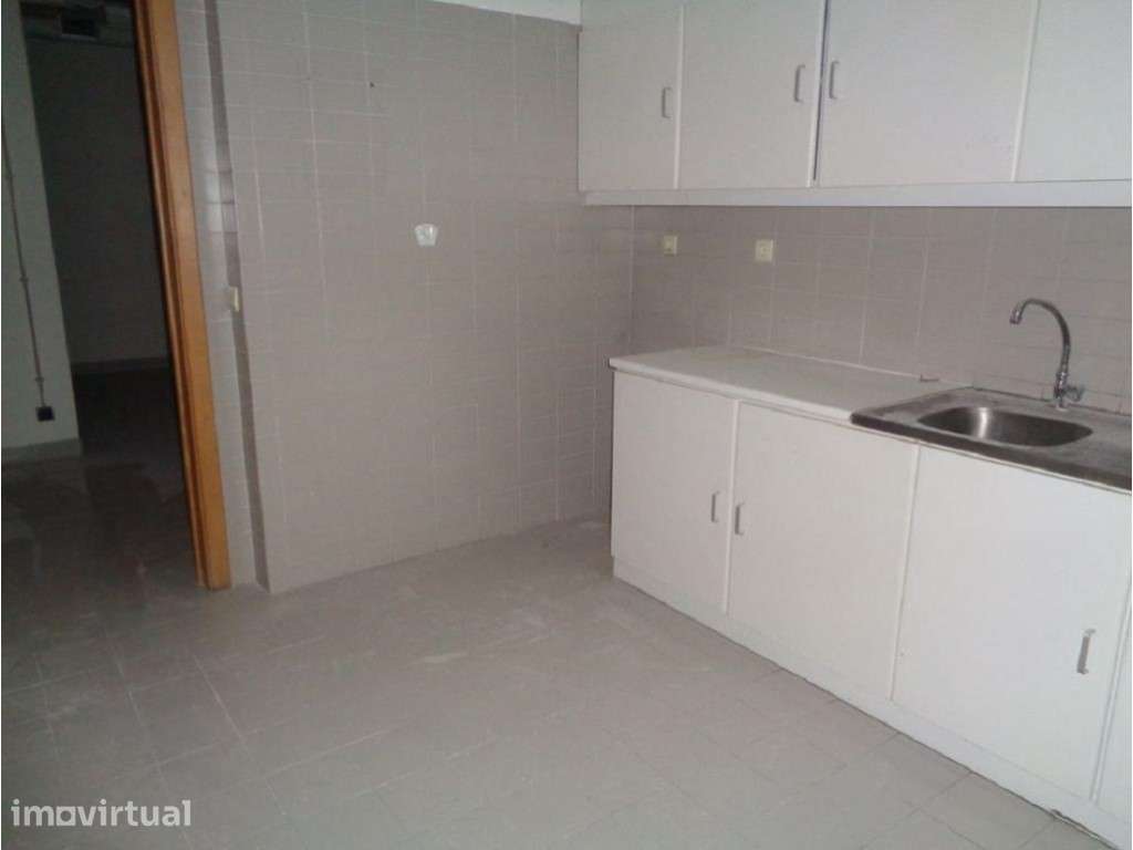 Loja para Venda em Sacavém, Loures - Grande imagem: 3/5