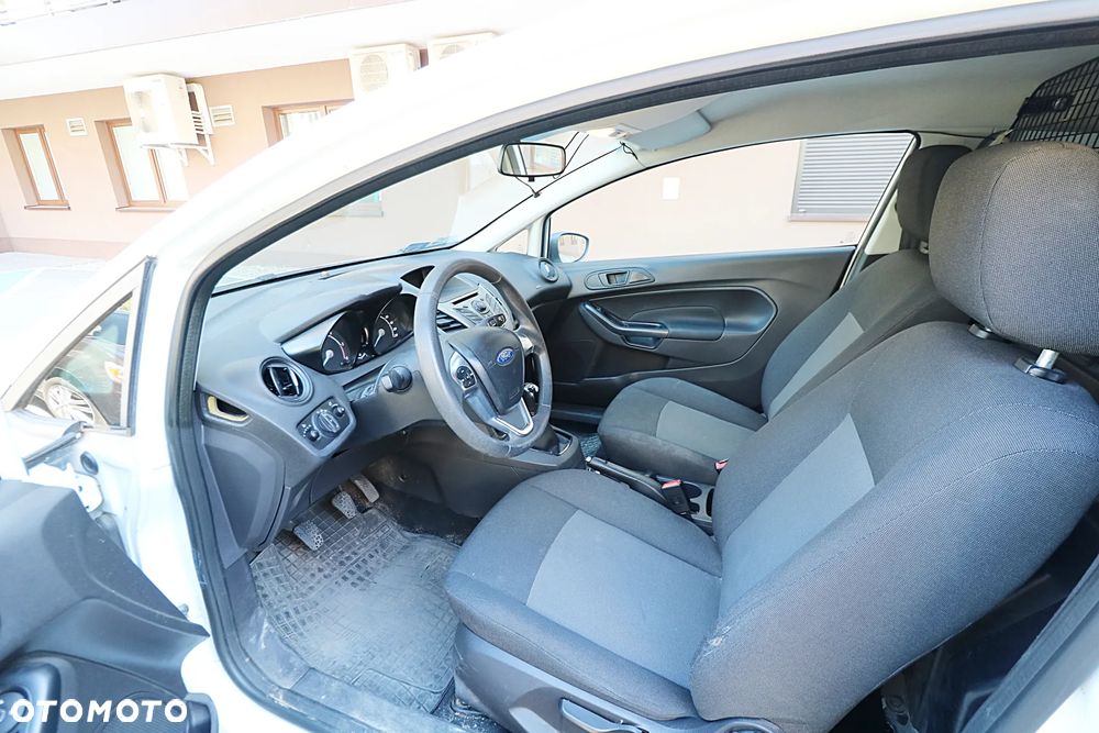 Ford Fiesta - 8