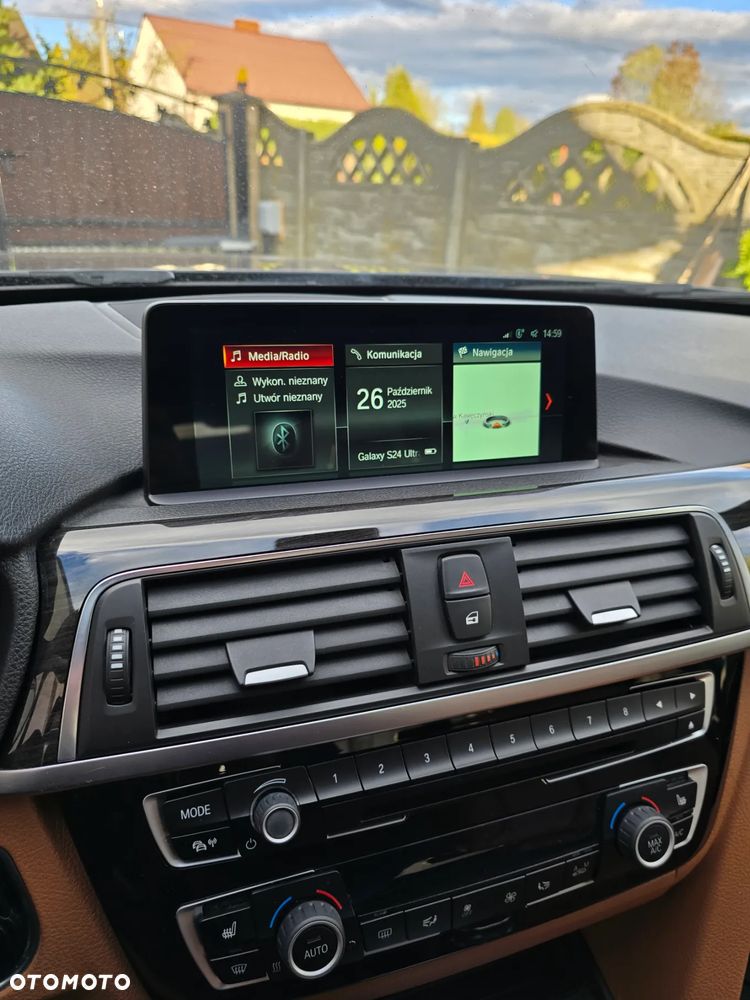 BMW Seria 3 330i xDrive Luxury Line - 20