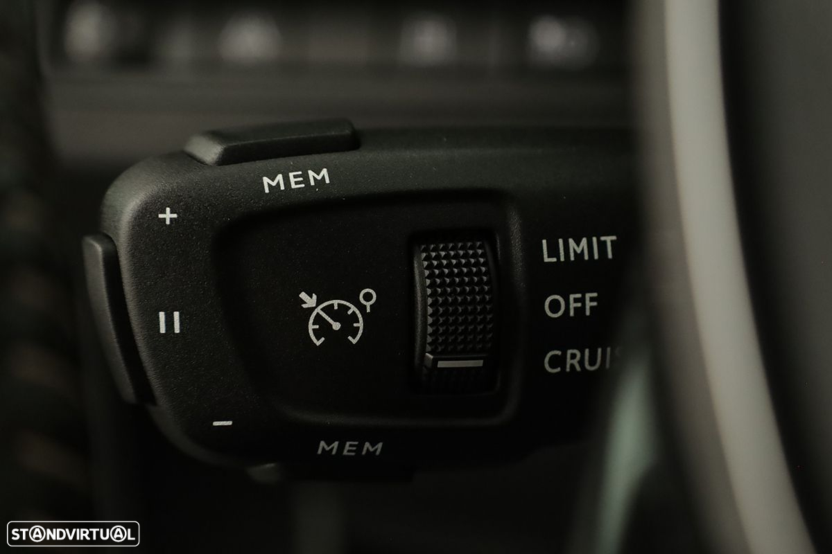 Peugeot 3008 1.6 Hybrid Allure e-EAT8 - 18
